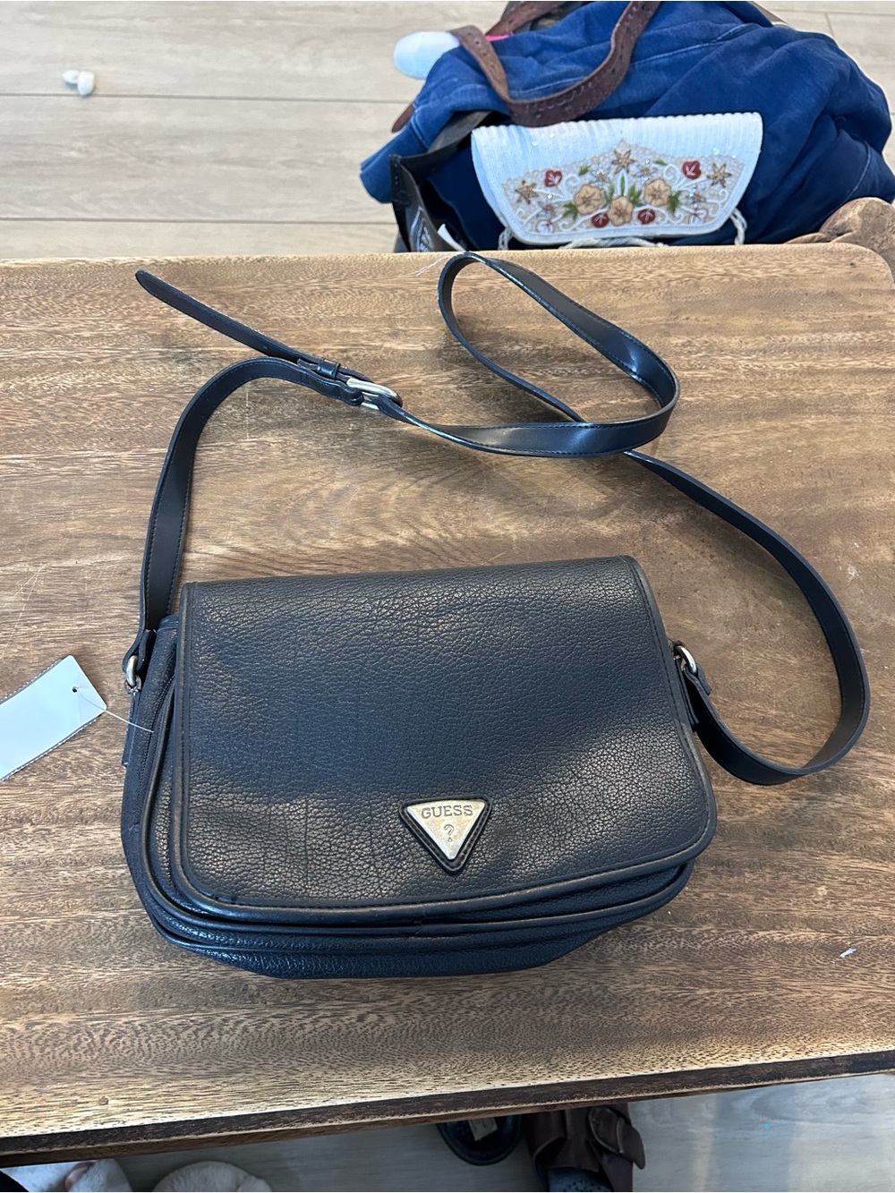 Vintage Guess Black Pebbled Leather Crossbody Bag Triangle Logo Flap Purse Y2K